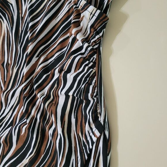 Pursuits Swirly Stripe Jersey V-neck Midi Dress - Picture 11 of 16